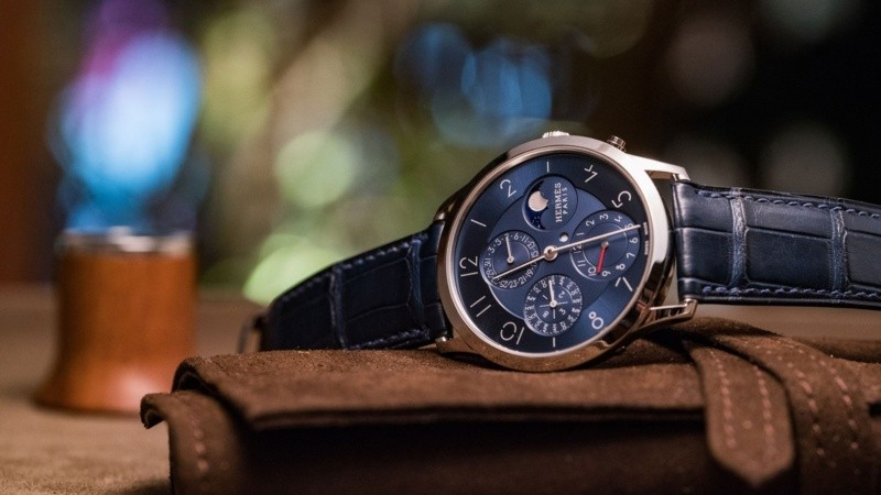 Una pieza que marca un nuevo estándar en sofisticación.