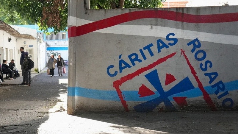 Cáritas hace de nexo entre ambos, entre el que da y el que recibe (Rosario3).