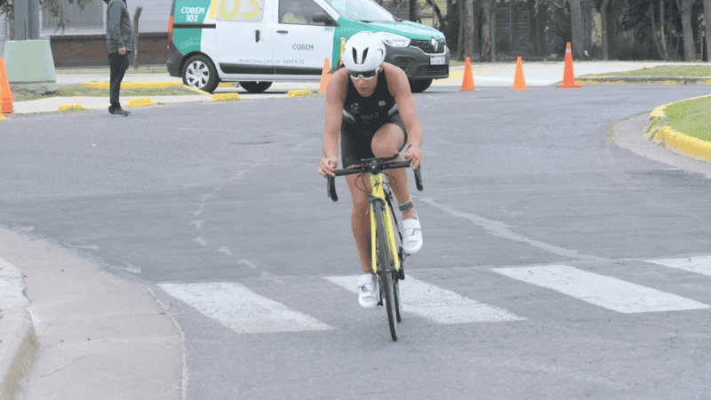 Según lo informado, habrá más de 20 equipos participantes, que implicarán una caravana de entre 30 y 40 vehículos.