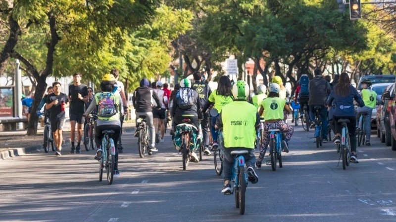 La celebración mantiene horario y lugar.