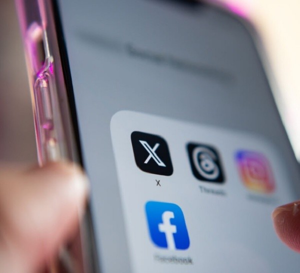 Estados Unidos planea requerir el historial de redes sociales de turistas que viajen con el Programa de Exención de Visa.