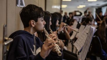 La escuela que educó a varias generaciones en instrumentos celebra con espectáculo familiar.