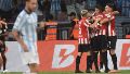Carrillo lo empató en el final de los 90 minutos y cuando se moría el sábado, el Pincha renació por penales (fotobaires).