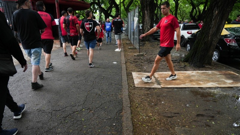 Candidatos y socios a las urnas.