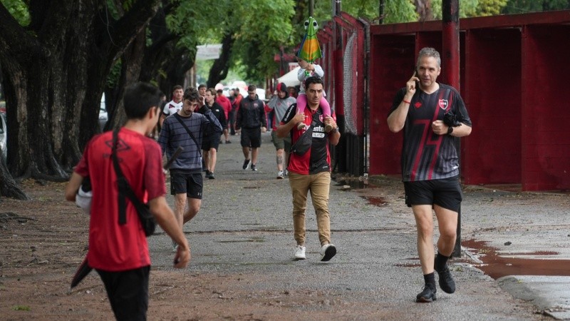 Candidatos y socios a las urnas.