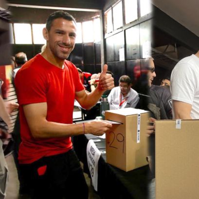 Periodistas, futbolistas y dirigentes, todos votando en el Parque (Rosario3).