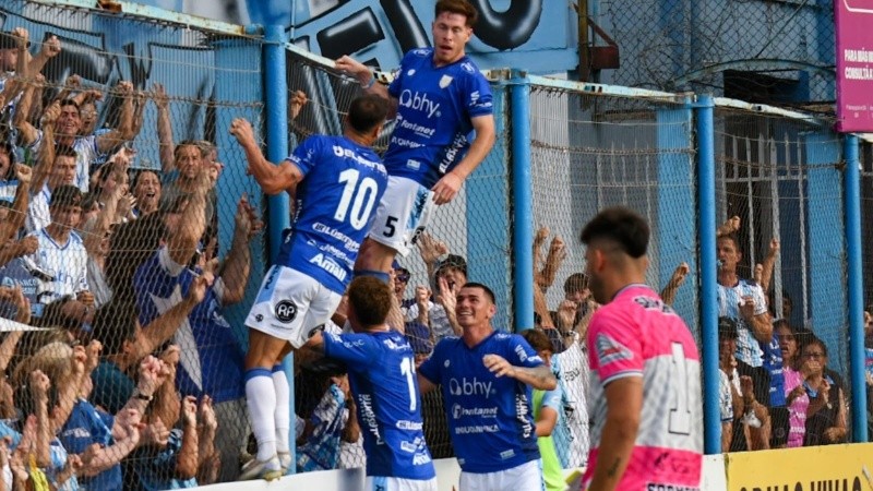 Atlético de Rafaela concretó el objetivo de regresar a la Primera Nacional tras 13 meses en el Federal A.