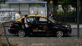 Un grupo de taxistas reclama subas y otro sector teme que se bajen los usuarios.