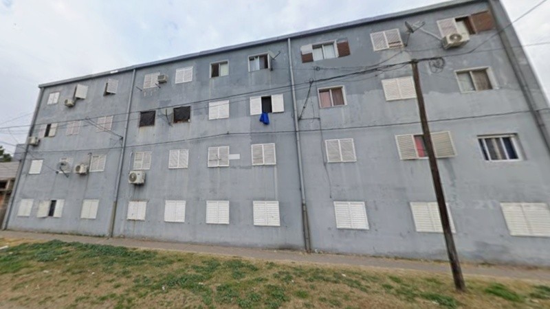 El edificio desde donde cayó Noah.