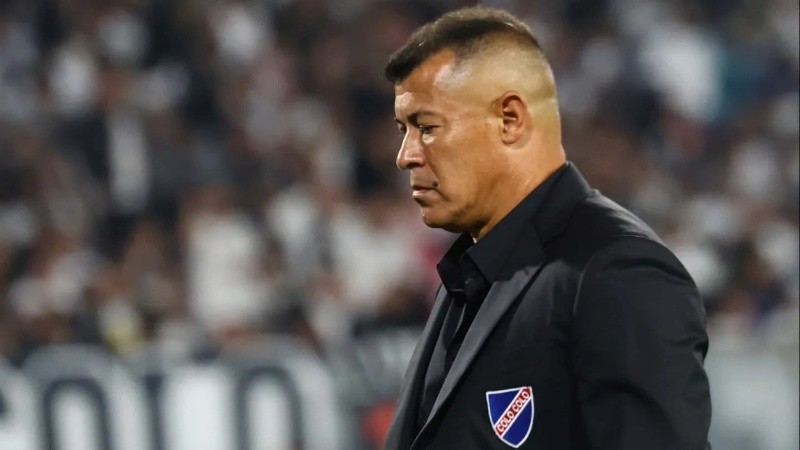 En los 209 días que duró su trabajo como entrenador de Boca, Almirón dirigió 43 partidos.