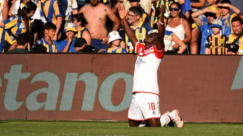 Cetré hizo el gol del triunfo de Estudiantes ante Central en los octavos del Torneo Clausura.
