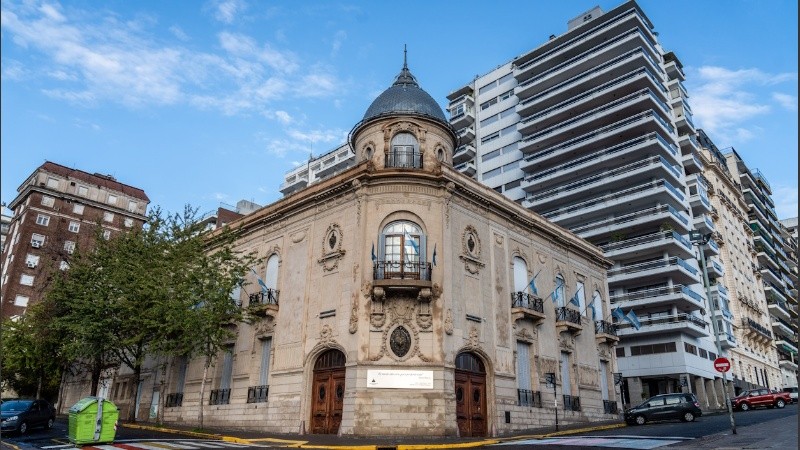Avanza en el Concejo la modernización del estacionamiento medido.