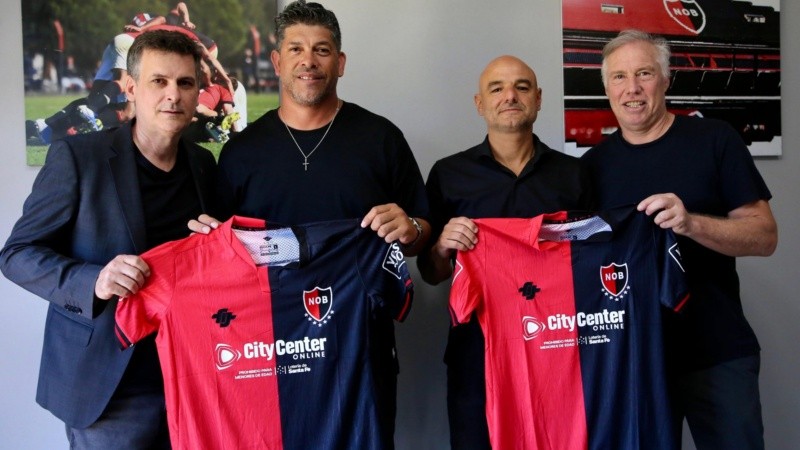 La nueva dupla técnica de Newell's ya está en funciones desde este viernes.