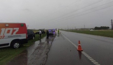 Los vehículos involucrados quedaron en la banquina, en la mano hacia Rosario.