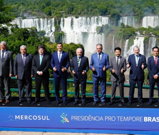 Milei junto al resto de los presidentes del Mercosur