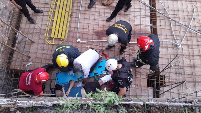 tuvo que ser trasladado al Heca con traumatismo de cráneo, pérdida de conocimiento momentánea