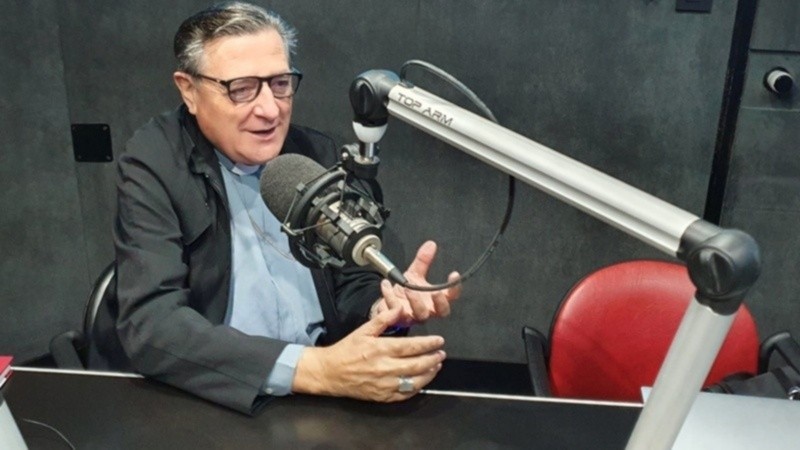 El arzobispo de Rosario en Radio 2.