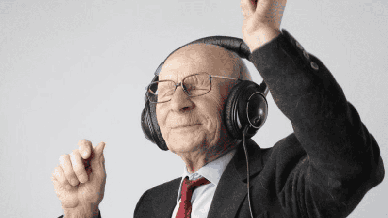 La música y su efecto protector sobre la memoria en la vejez.