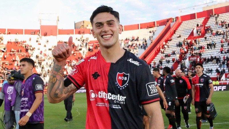 El futbolista será sometido a tratamiento quirúrgico en los próximos días (@newells)