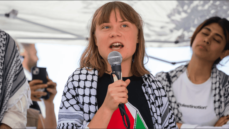 Detuvieron a Greta Thunberg en Londres durante una protesta propalestina.