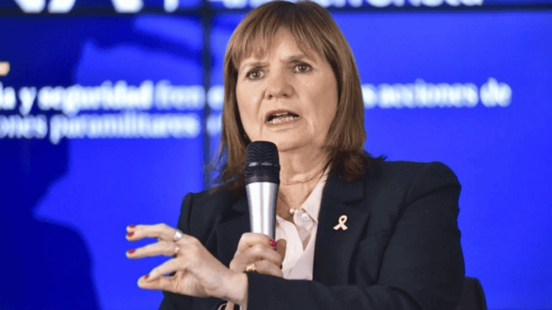 Bullrich aseguró que la bomba en la Escuela de Gendarmería no estuvo ligada con las manifestaciones contra la reforma laboral.