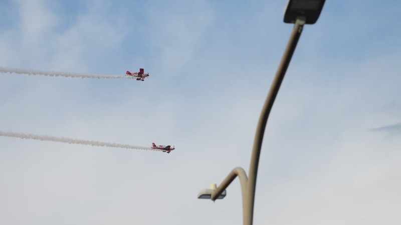 El Aeropuerto de Rosario reabrió sus puertas con pista renovada.