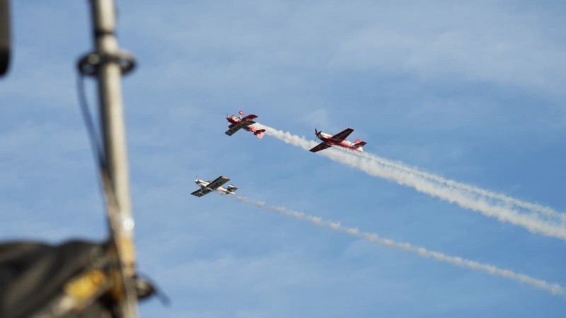 El Aeropuerto de Rosario reabrió sus puertas con pista renovada.