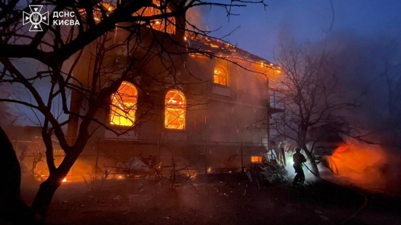 Rusia lanzó duros ataques contra Kiev y contra regiones en el noreste y en el sur de Ucrania.