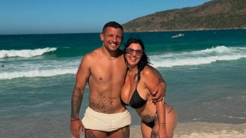 El futbolista y su mujer están de vacaciones en Rio de Janeiro.