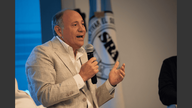 Federico Mayer —fundador del Club AgTech- , durante la presentación de su libro “AGRO 10X: