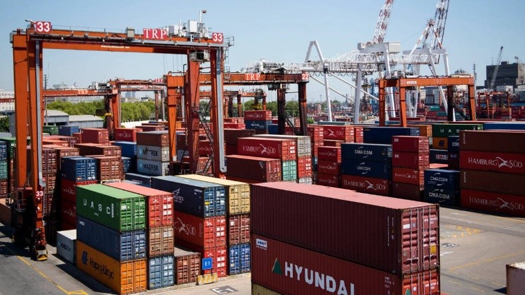 Argentina aumentó sus ventas al exterior en 2025, pero solo por el empuje del campo y la minería