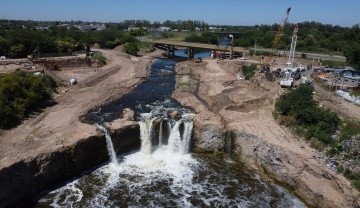 En los últimos diez años, la cascada retrocedió más de 550 metros como consecuencia de la erosión y hoy se encuentra a tan sólo 150 metros del Puente Molino Blanco y a 450 metros del paso por avenida Circunvalación.