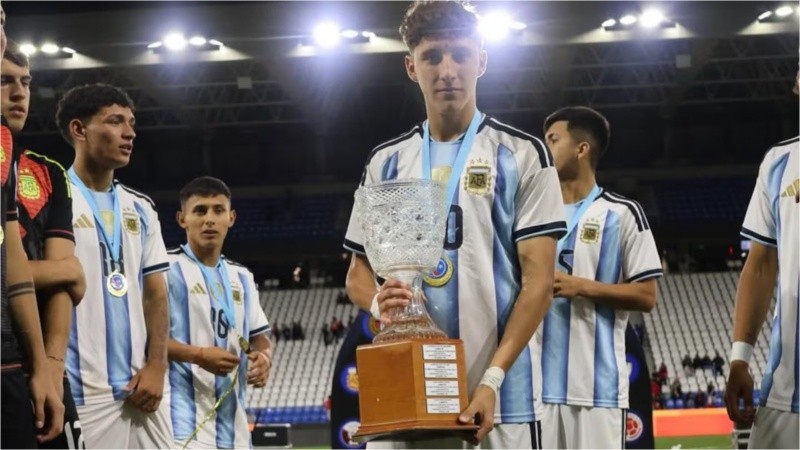 Luca Scarlato, de 16 años, decidió no firmar un contrato con River y se irá al exterior por patria potestad.