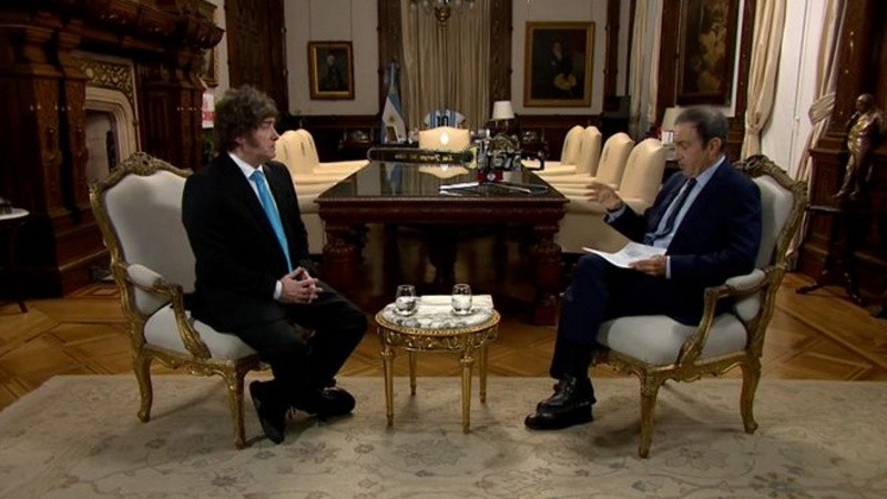 Milei en la entrevista con Andrés Oppenheimer de la CNN en Español.