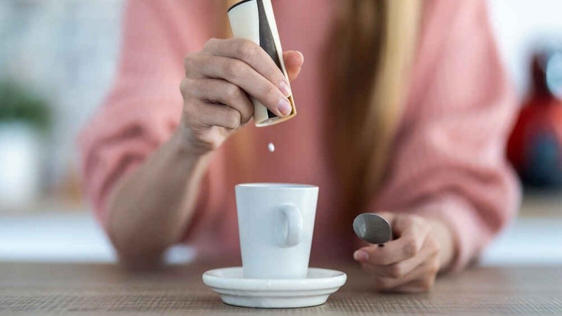 Este estudio es el primero en analizar los efectos del consumo prolongado de aspartamo durante todo un año.