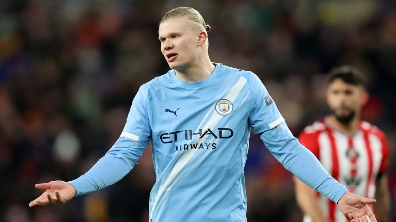 Ni un goleador como Haaland pudo mojar este 1º de enero para el olvido.