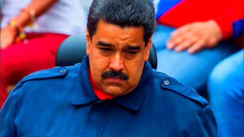Maduro, eyectado del poder por una intervención relámpago de Estados Unidos.