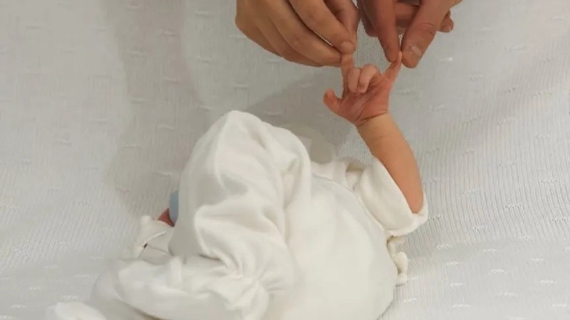 Igualito a papá, al menos en el gesto.