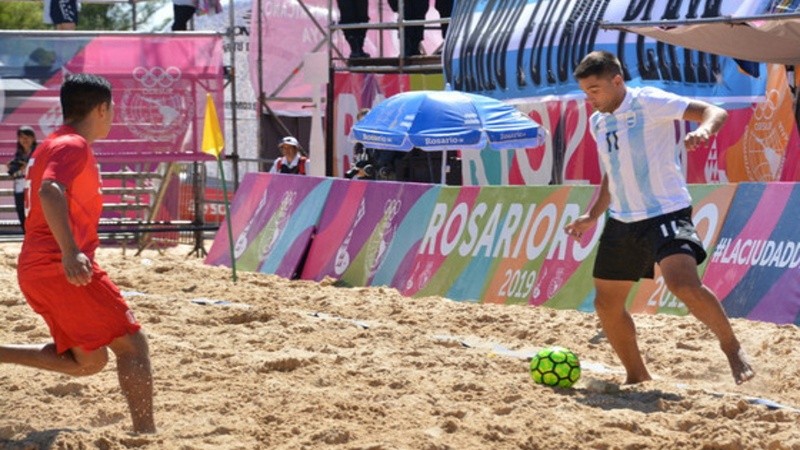 &nbsp;Se juega la Copa Tricentenario Ciudad de Rosario de fútbol playa, del 7 al 11 de enero de 2026, organizado por la Municipalidad de Rosario, el Balneario La Florida y la Fundación Once de Octubre.