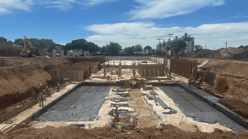 El espacio donde se implantarán. Detrás, la villa olímpica que se levanta frente al Museo del Deporte.