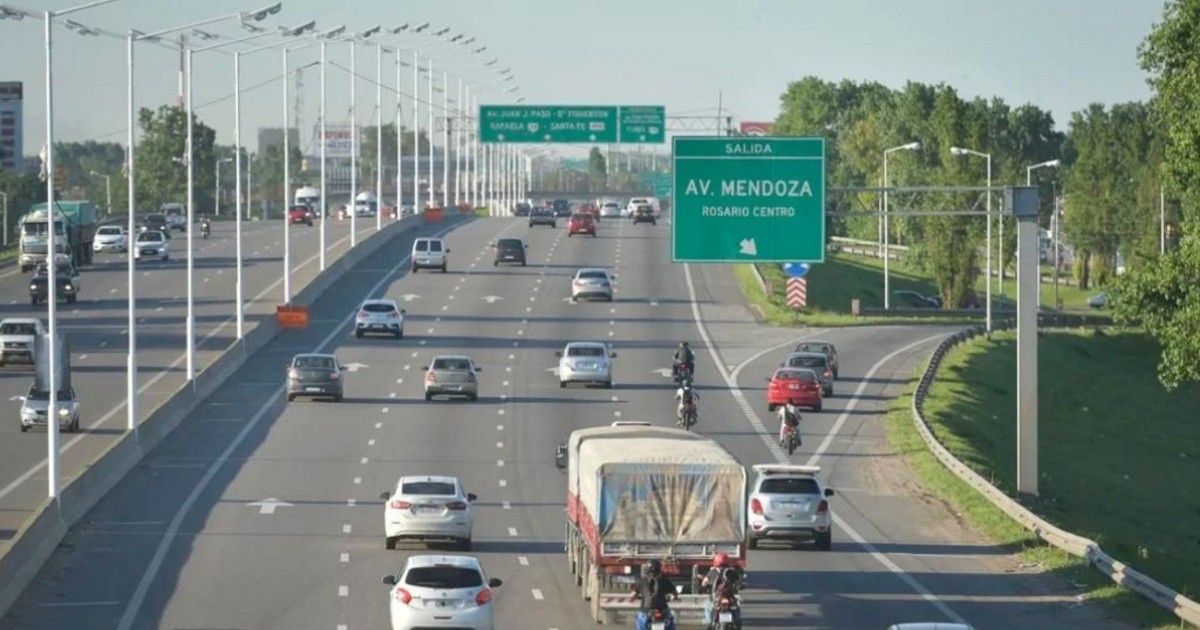 Tramo de la avenida de Circunvalación de Rosario con tránsito intenso