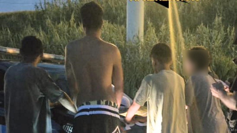 Yuyal de fondo. El Comando detuvo a los sospechosos.