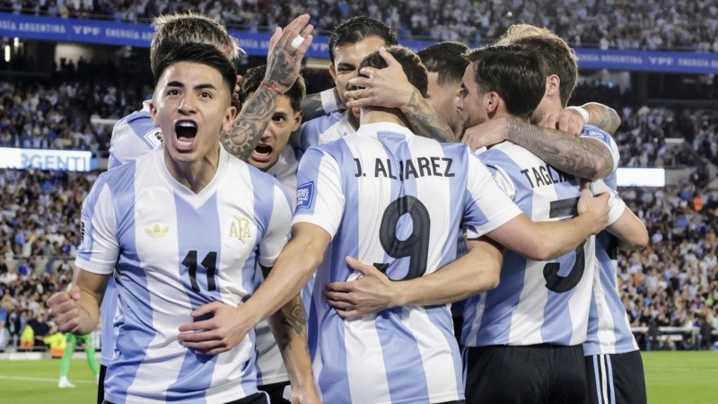 El ex Vélez tuvo un buen 2025 con Argentina pero su futuro está lleno de dudas.