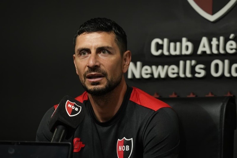 &nbsp;Arias en conferencia de prensa. Foto: Alan Monzón