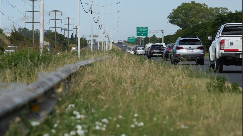 Bajo un estado de abandono evidente, con sectores a oscuras y banquinas tomadas por grandes pastizales, desde el municipio habían vuelto a cargar contra Nación por la falta de mantenimiento.