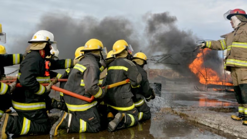 Los 996 cuarteles de bomberos voluntarios reciben un porcentaje del impuesto a los seguros.