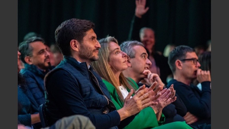 Pullaro y Javkin por ahora evitan darle un apoyo explícito a María Eugenia Schmuck.