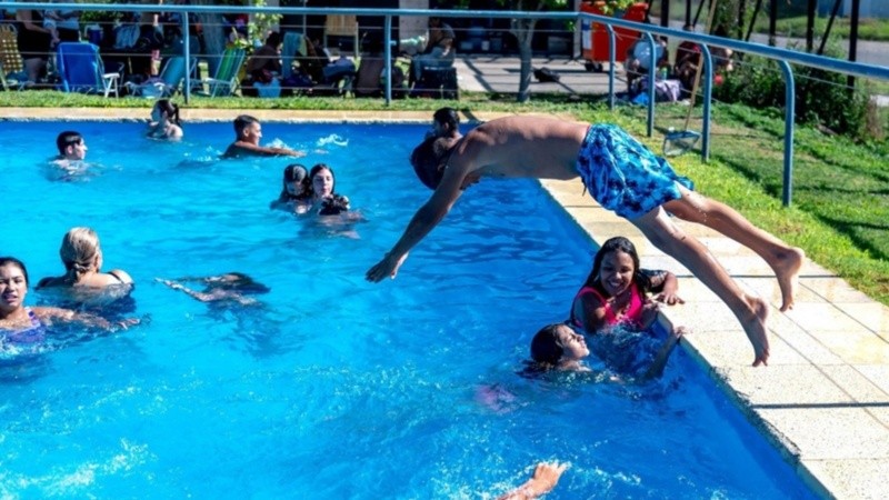 Domingo para el piletazo.