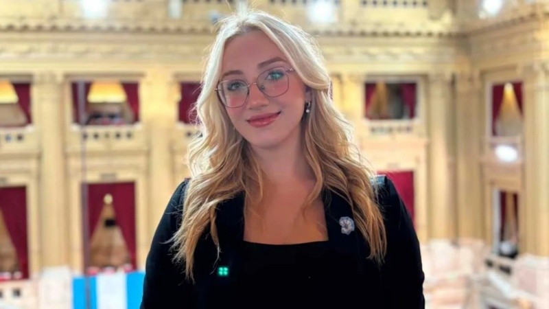 Eugenia Rolón tiene 23 años y forma parte del equipo de comunicación de redes sociales del presidente Javier Milei.