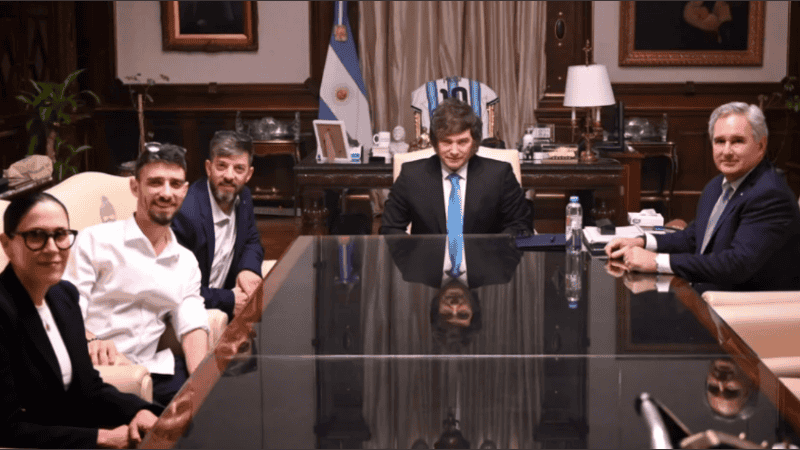 El presidente se reunió con Ariel y David Cunio, liberados luego de casi dos años secuestrados.
